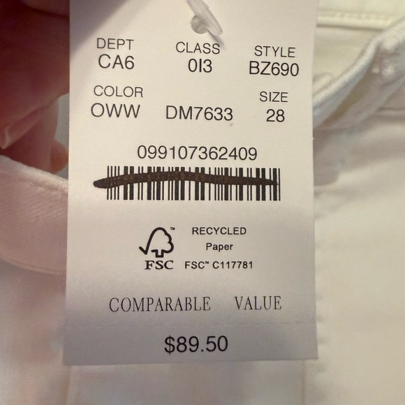 J. Crew Utility Denim Women's White Cargo Shorts NWT 28 - Picture 5 of 8